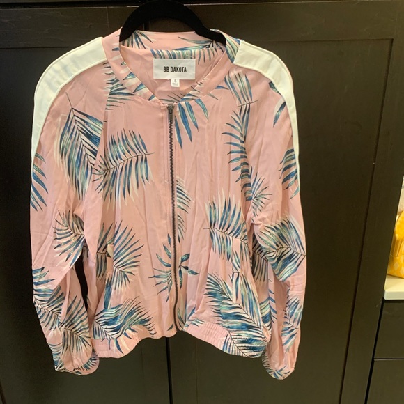 Palm Before A Storm Bomber Jacket in Pink Blossom - Picture 5 of 6